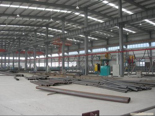 公司可承揽单层,多层钢结构的加工制作与安装.